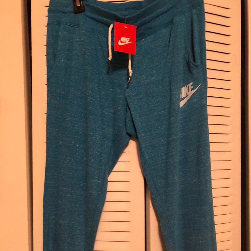 Vintage Nike capris (SOLD)